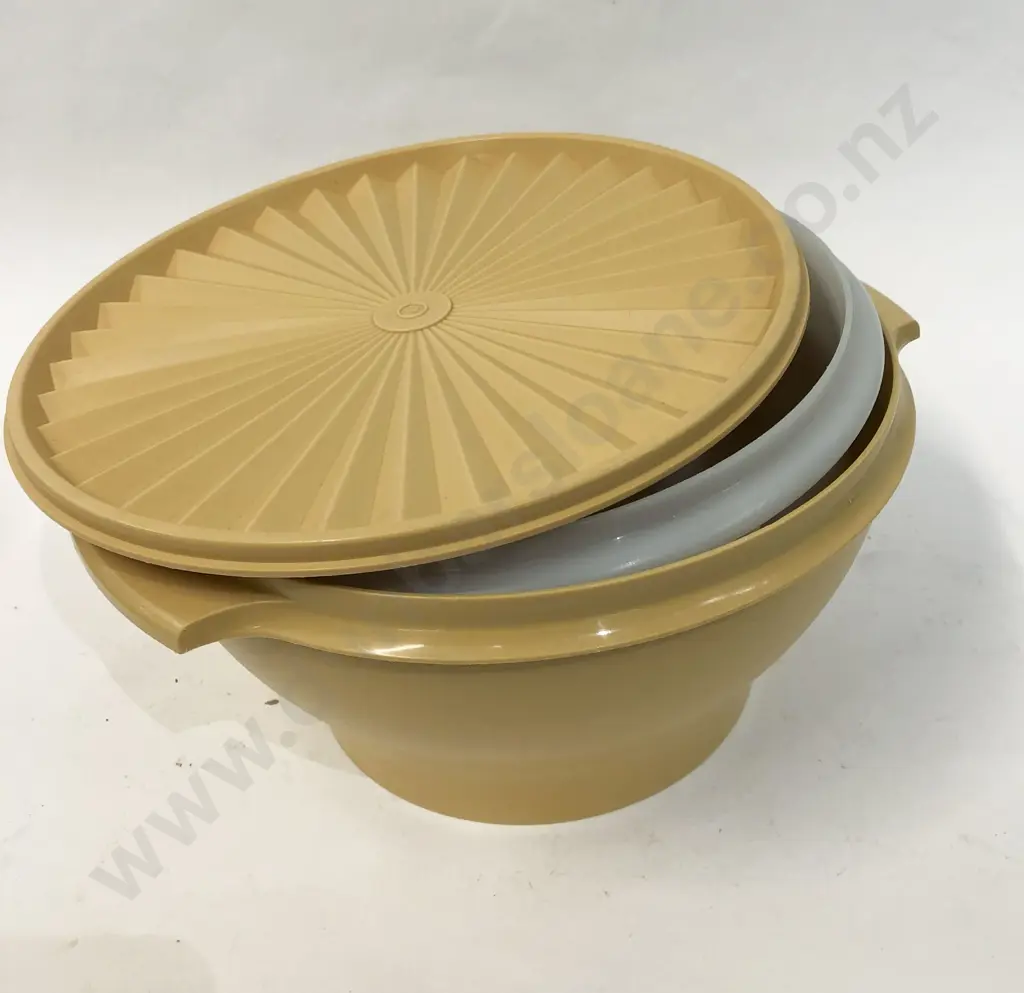Two Boxes of Assorted Kitchenware Including Tupperware Etc Image 1++