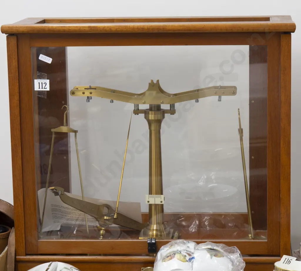 De Grave Short & Co Balance Scales in Cased Display Image 1++