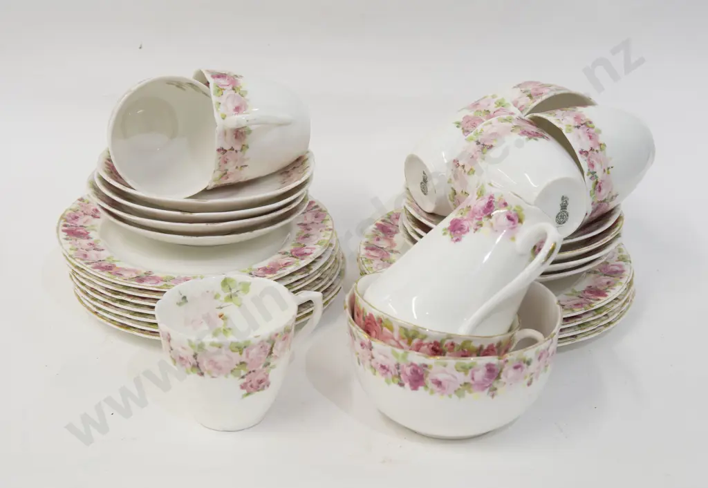 RD Floral Decorated Part Tea Service Image 1++