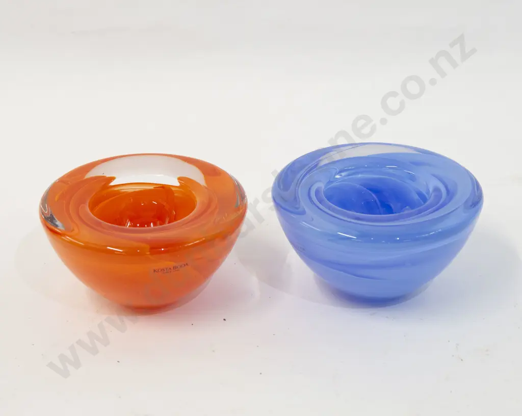 Two Kosta Boda Art Glass Dishes (One in Original Box) Image 1++