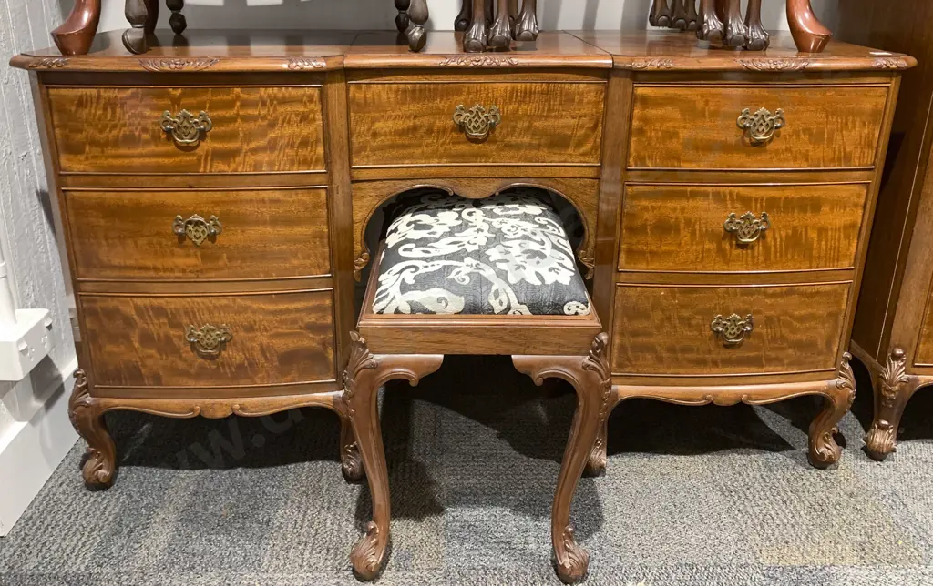 Four Piece Mahogany Bedroom Suite Image 1++