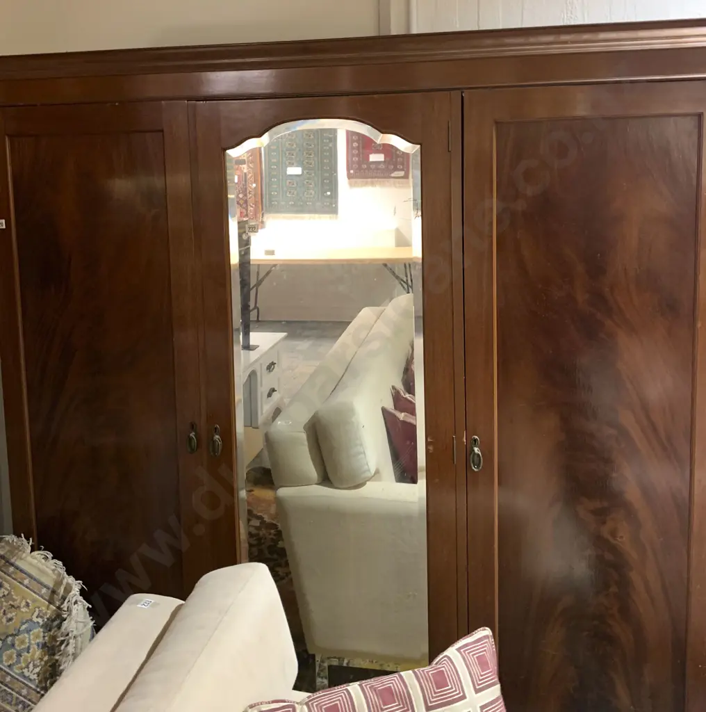 Edwardian Mahogany Mirror Door Wardrobe Image 1++