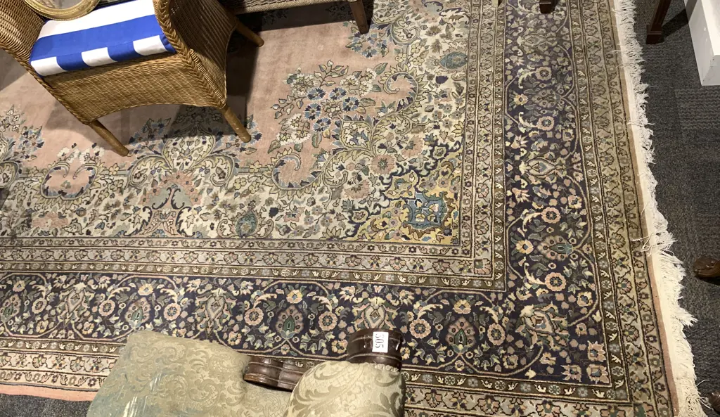 Large Persian Style Rug Image 1++