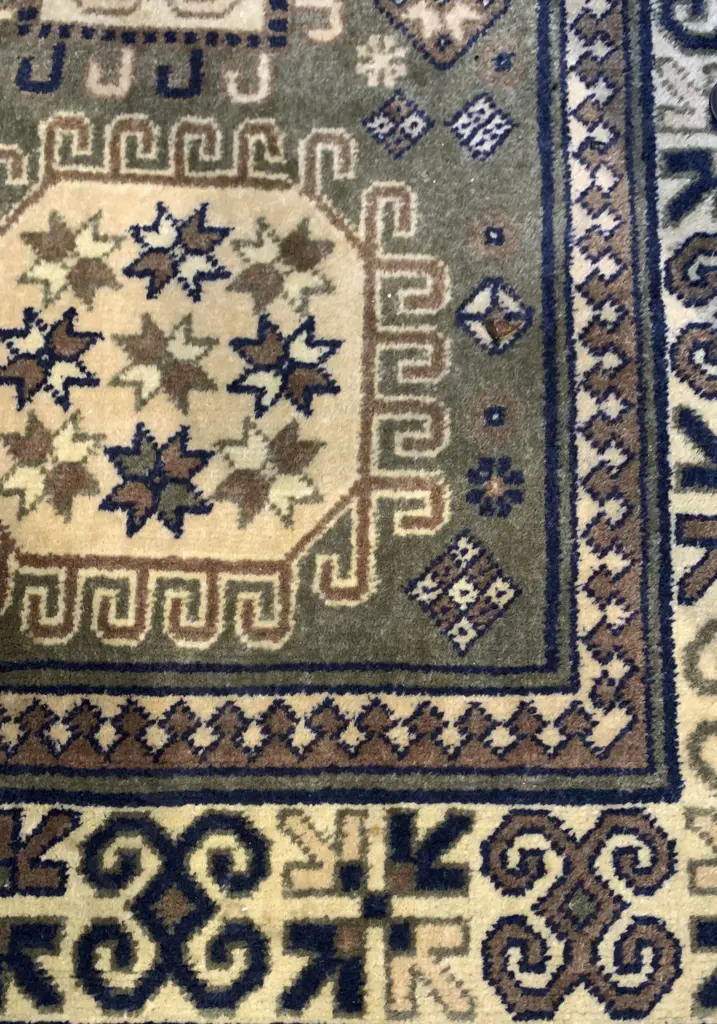 Persian Style Rug Image 1++
