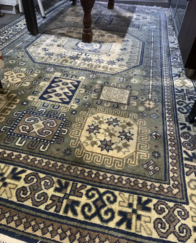 Persian Style Rug Image 1++