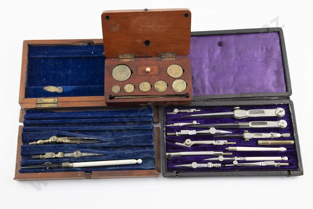 Set Of Vict Brass Apothecary Weights Image 1++