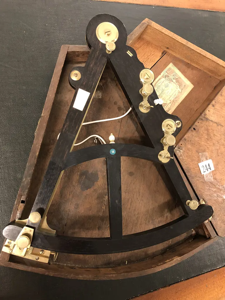 C19th Oak Cased Octant By Ripley & Son London Image 1++