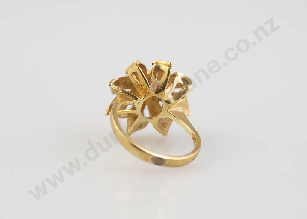 18ct Seven Stone Ruby Modern Design Floret Cluster Dress Ring Image 1++