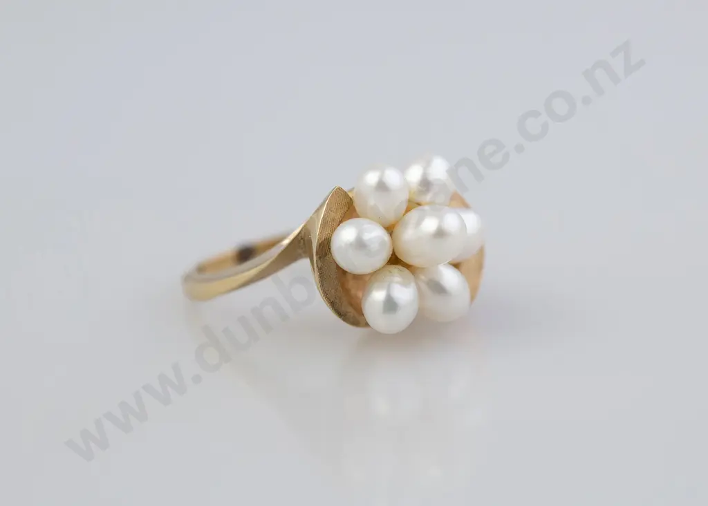 14ct Seven Pearl Cluster Ring Image 1++