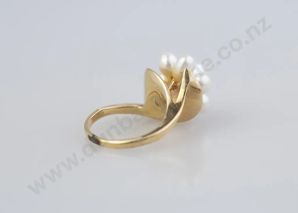 14ct Seven Pearl Cluster Ring Image 1++