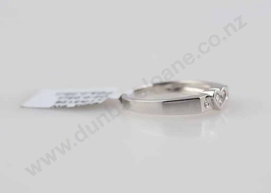 As New 9ct White Gold Five Stone Diamond Heart Band Ring Image 1++
