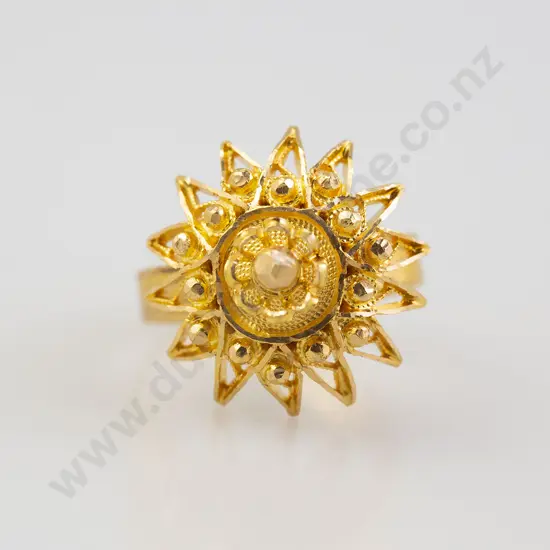 14ct Bright Cut Star Burst Ring