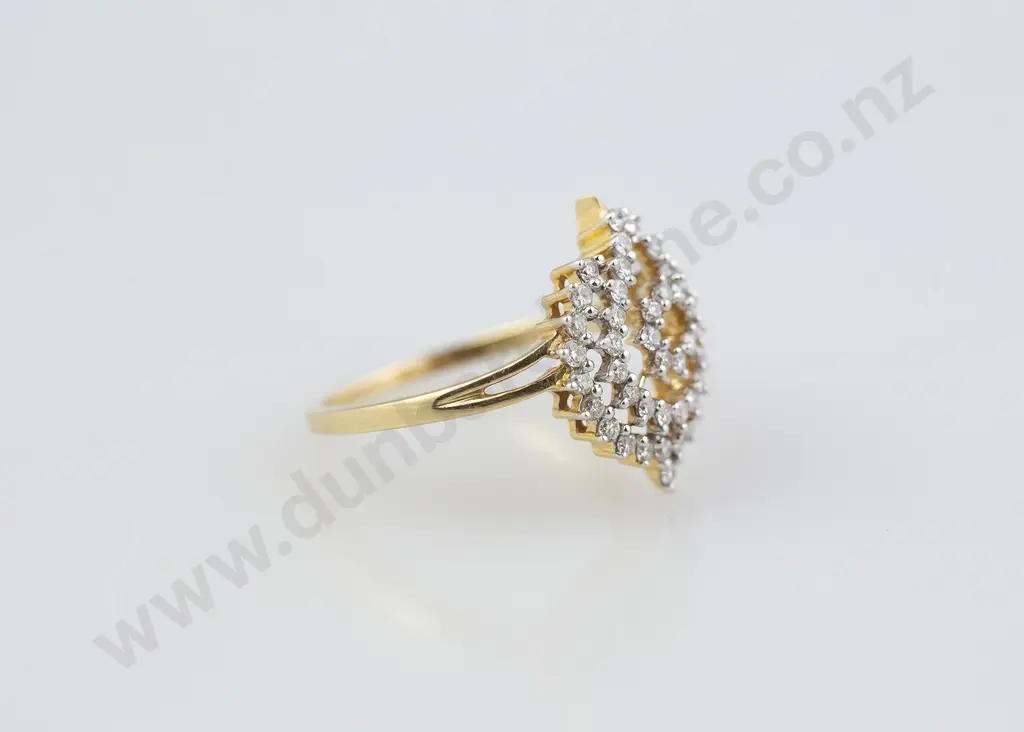 18ct 43stone Diamond Cluster Ring Image 1++