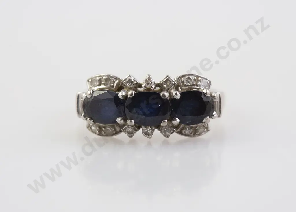 14ct White Gold 17stone Sapphire & Diamond Cluster Ring Image 1++