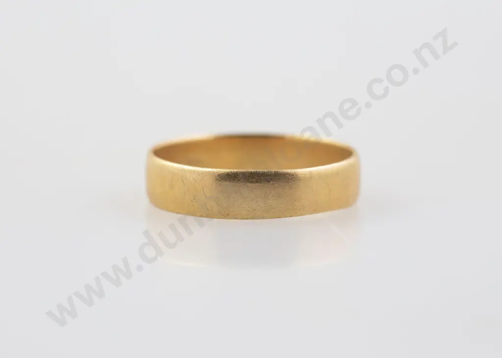18ct Plain Wedding Band Image 1++