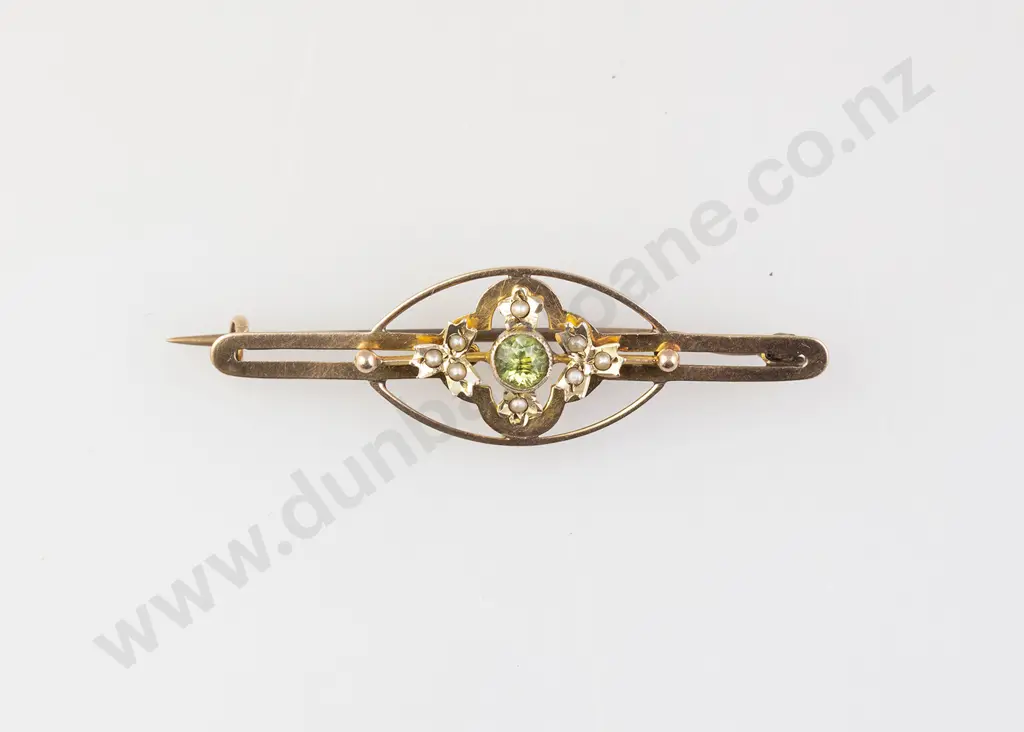 Edwardian 9ct Glass Doublet and Seed Pearl Bar Brooch Image 1++