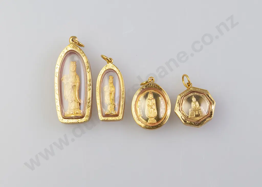 Four 18ct Thai Amulet Pendants Image 1++