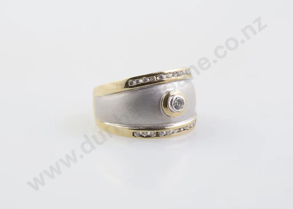 9ct Fancy Cubic Zirconia Band Ring Image 1++