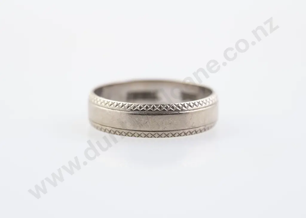 18ct White Gold Wedding Band Image 1++