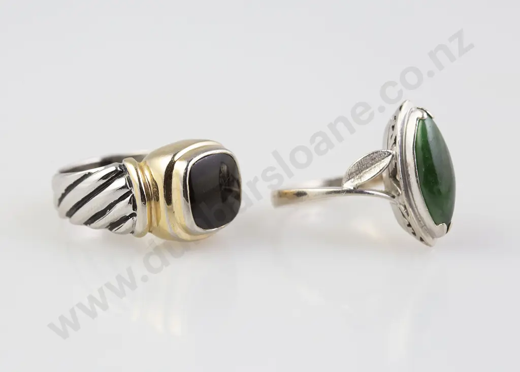9ct Yellow and White Gold Onyx Ring Image 1++