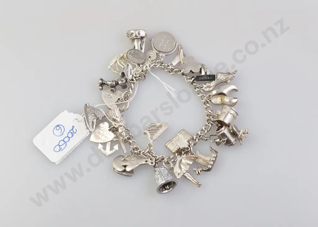 S/S Curb Link Charm Bracelet Image 1++