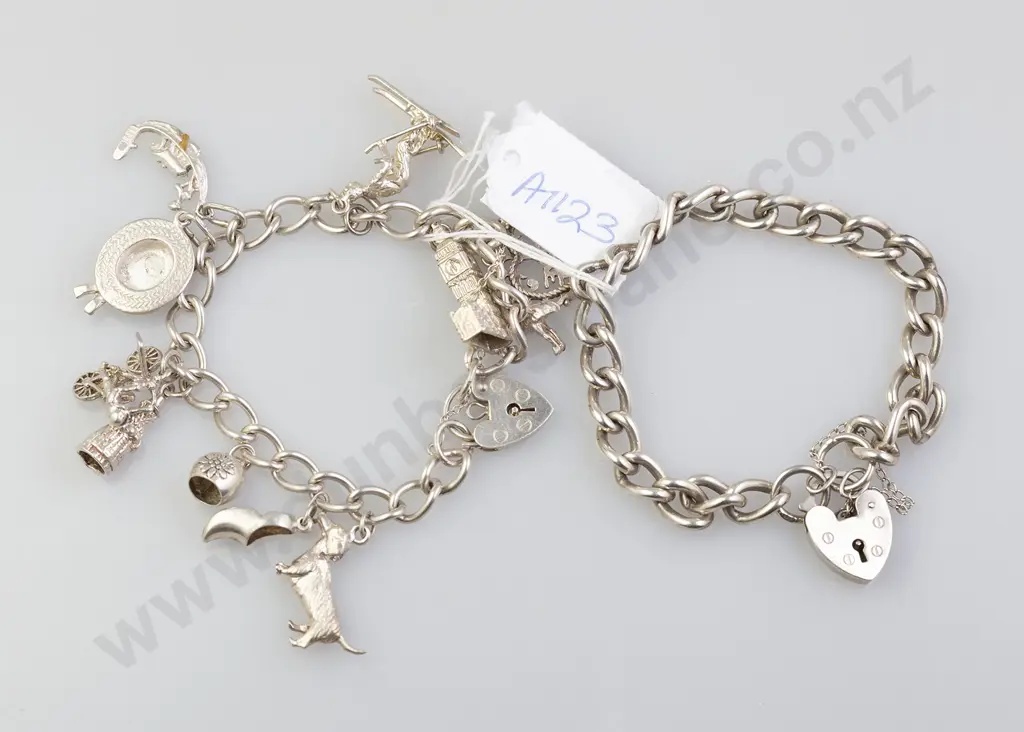 S/S Curb Link Charm Bracelet Image 1++