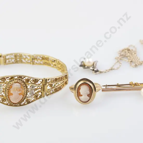 9ct Cameo Ring