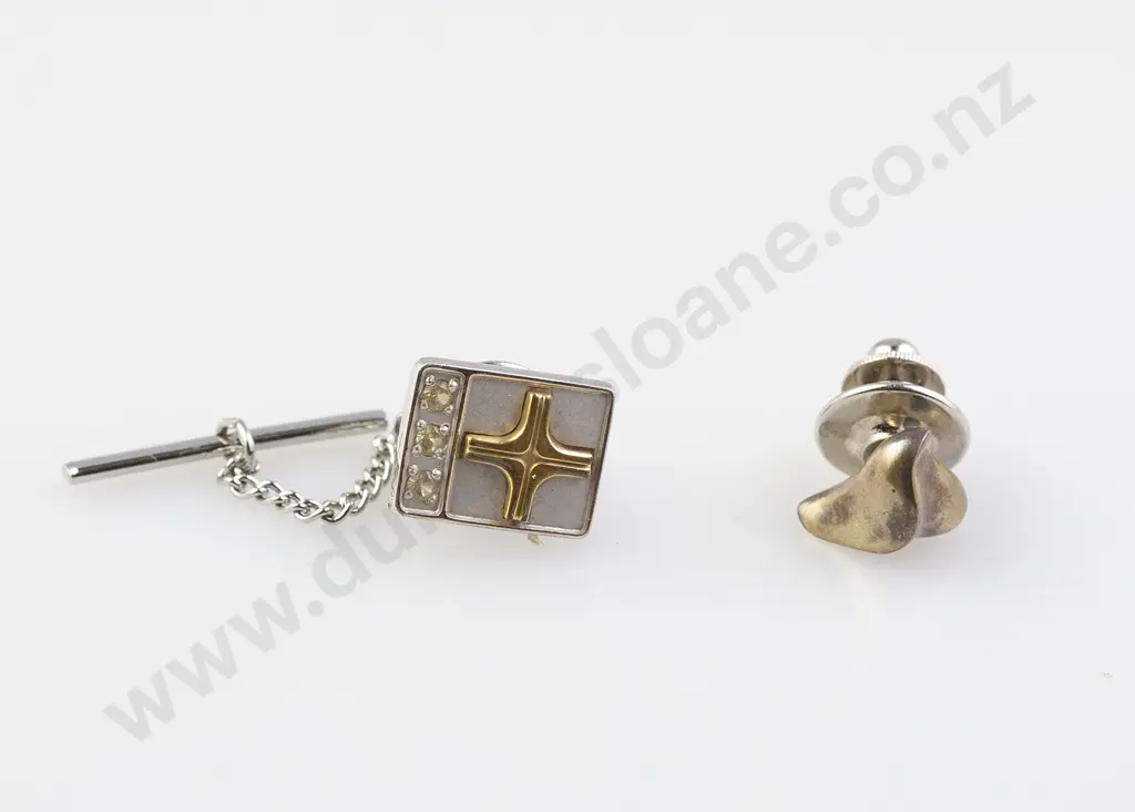S/S Modern Design Tie Tack Image 1++