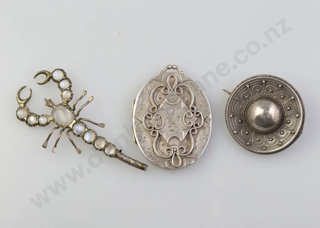 Victorian S/S Target Brooch Image 1++