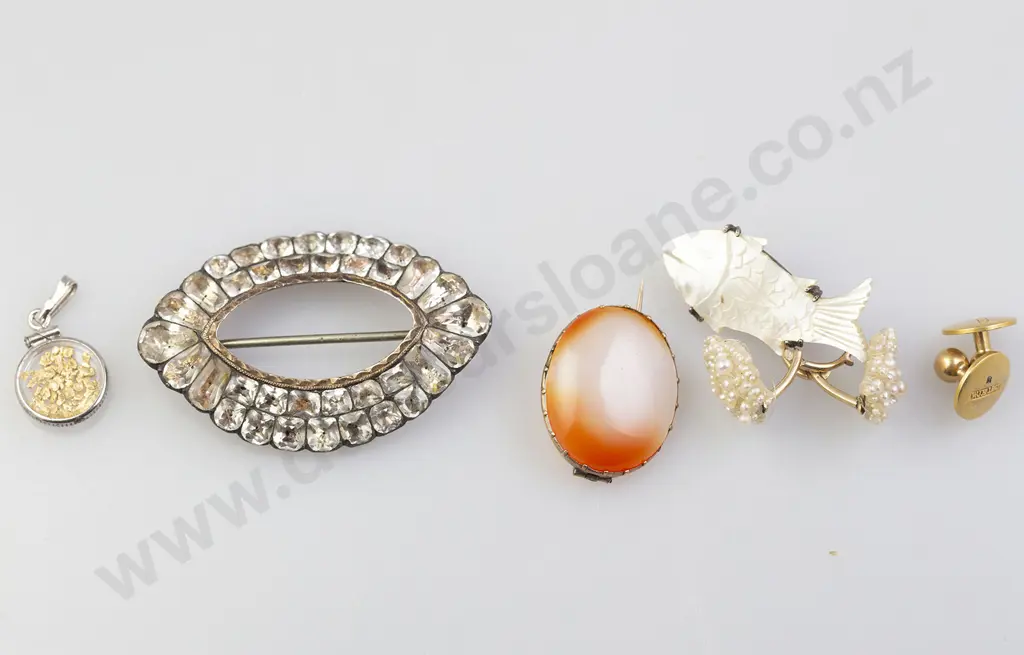 Vintage Jewellery Image 1++