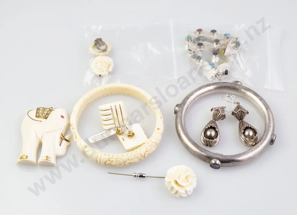 Ivory and Silver Jewellery Image 1++