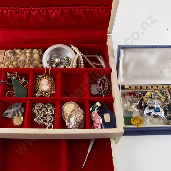 Collection Costume Jewellery