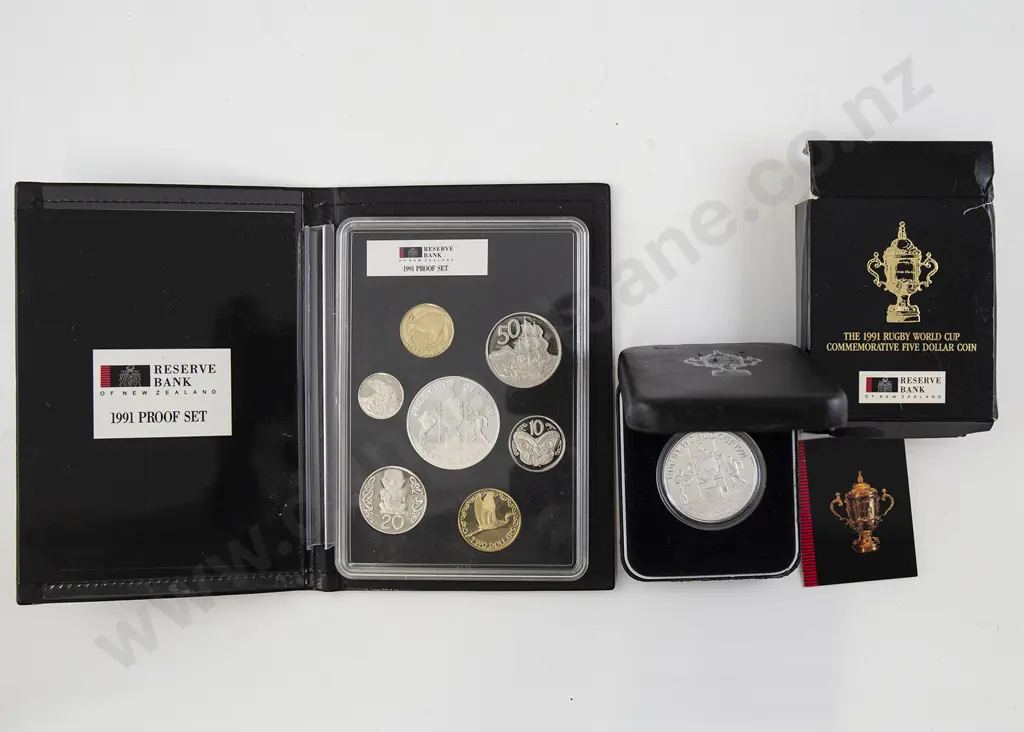 NZ 1991 Proof Coin Set and Silver Five Dollar Image 1++