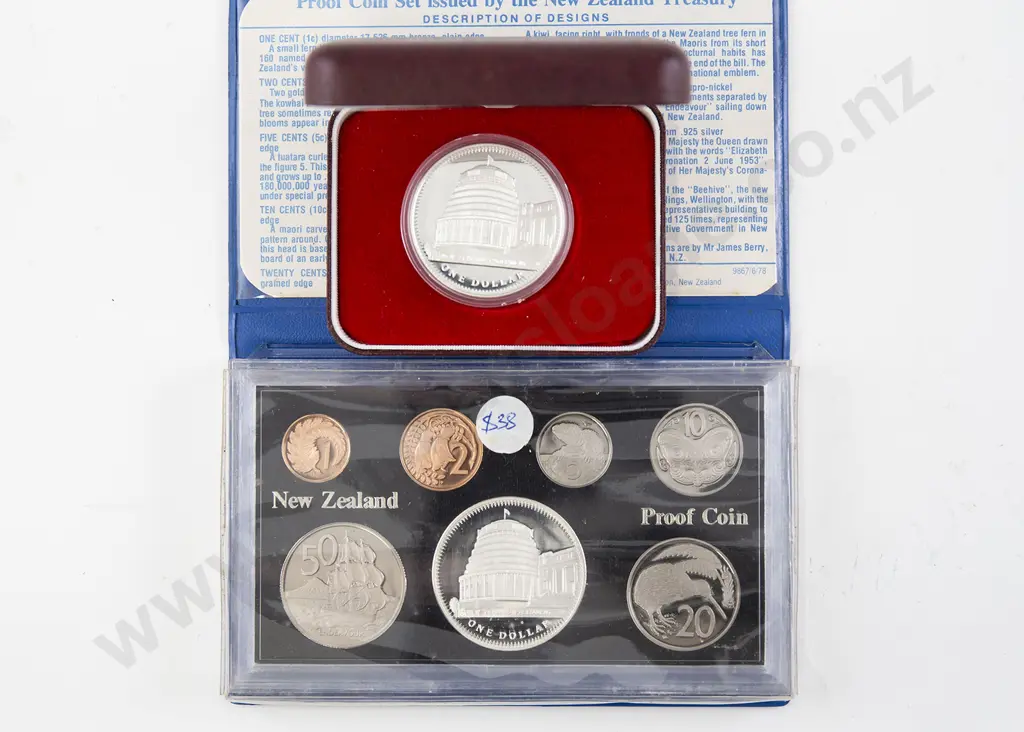 NZ 1978 Proof Coin Set and Silver Dollar Image 1++