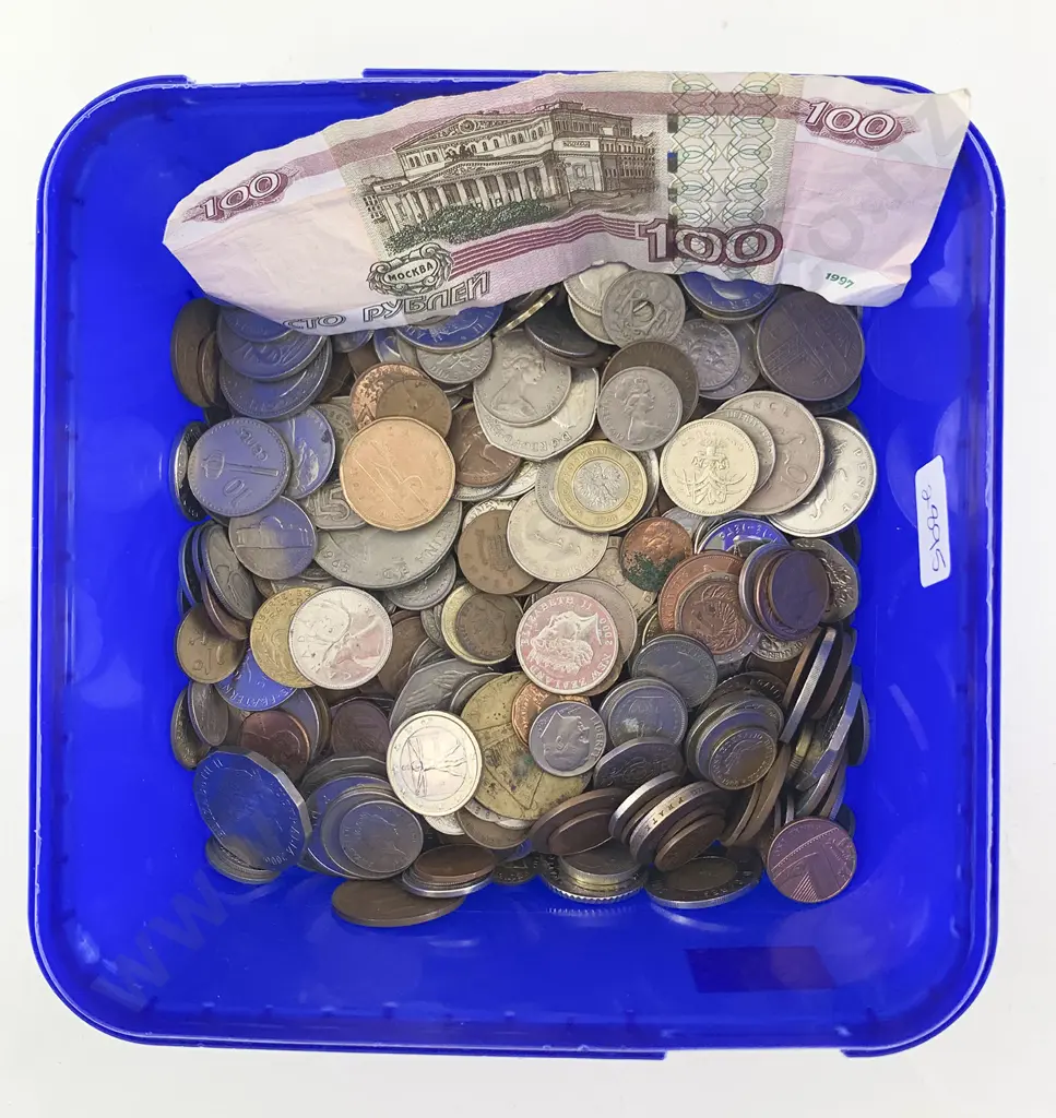 Mixed World Vintage and Decimal Coinage Image 1++