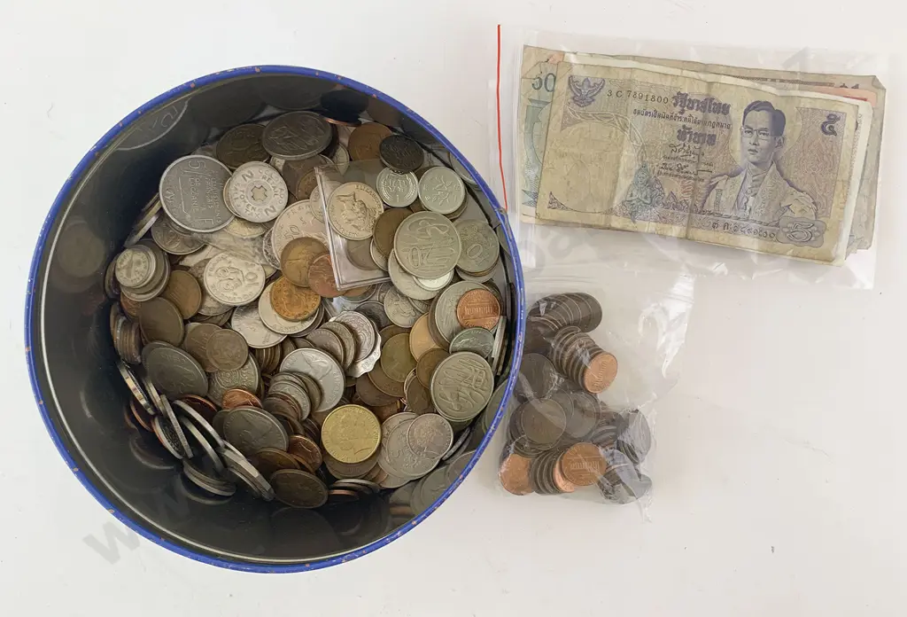 Qty NZ and World Vintage Pocket Change Coinage and Banknotes Image 1++