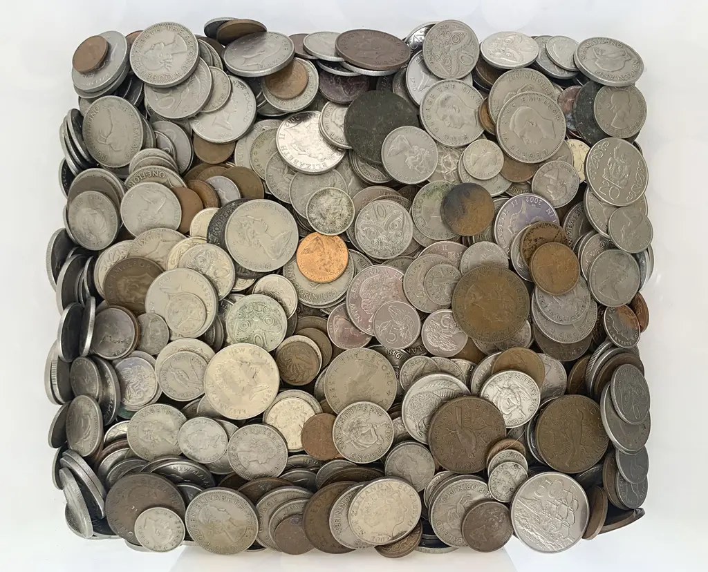 Qty NZ Pre-decimal and Decimal Pocket Change Coinage Image 1++