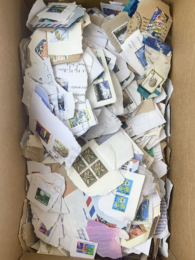 Qty NZ and Some World Loose Semi-Sorted Stamps Image 1++