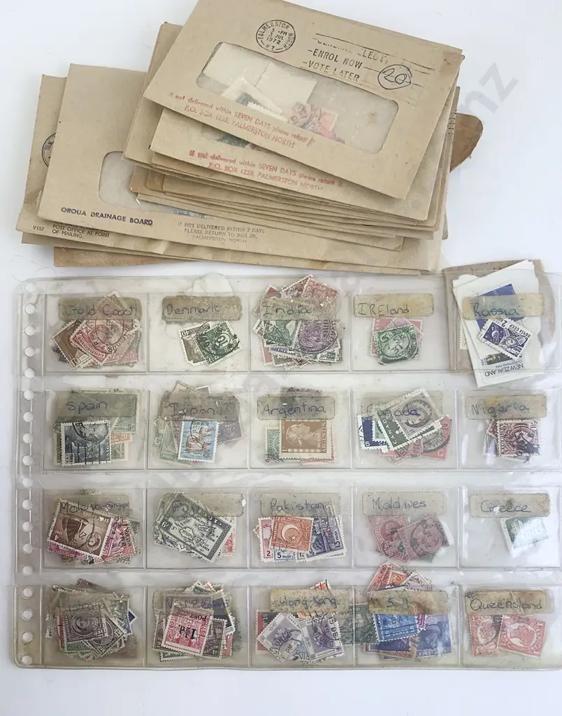 Qty NZ and Some World Loose Semi-Sorted Stamps Image 1++
