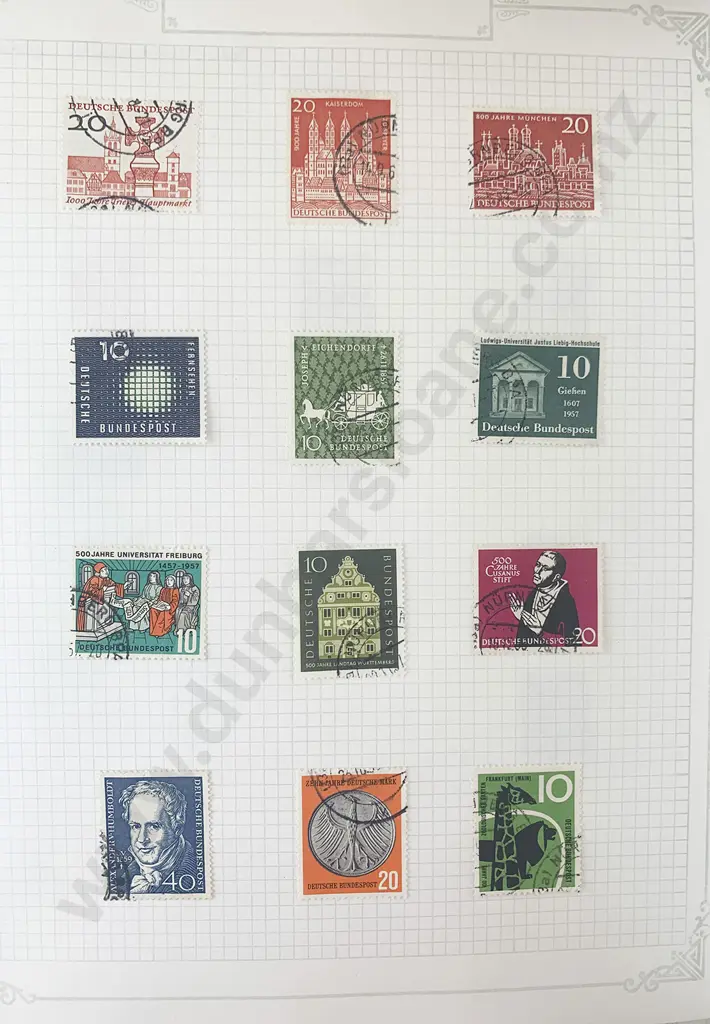 Qty Loose Stamp Album Sheets of World Stamps Image 1++