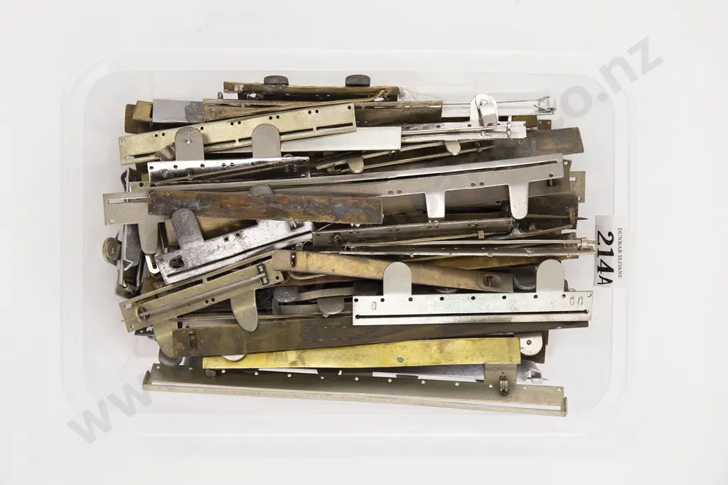 Qty Various Medal Mounting Bars Image 1++