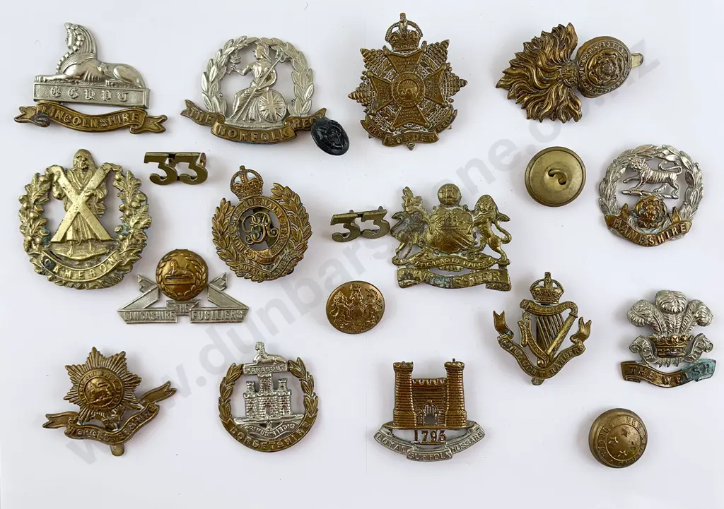 Small Collection Mainly British Military Badges Image 1++