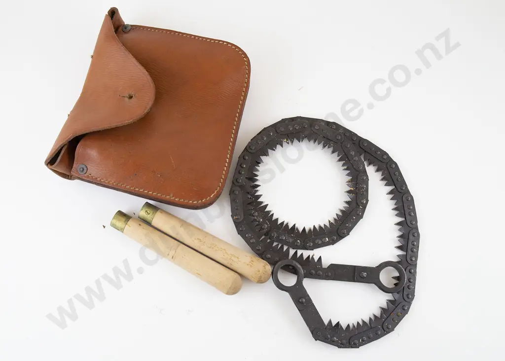 WWII Diston Folding Trench Saw Image 1++