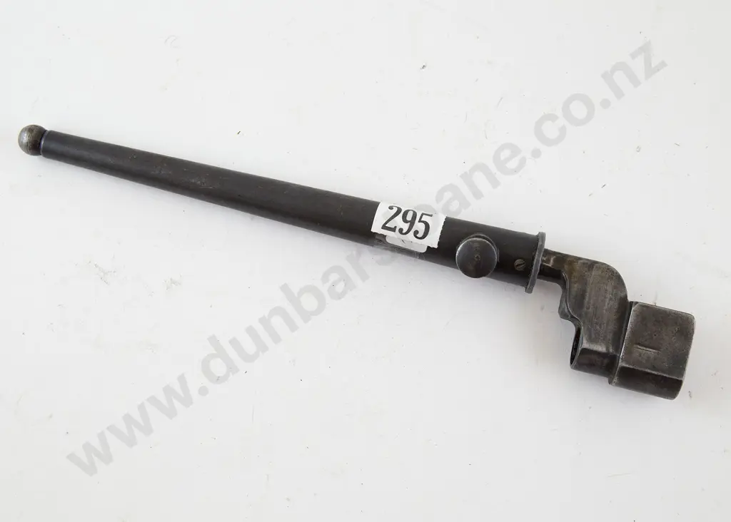 Lee Enfield No 4 MKII Spike Bayonet with metal sheath Image 1++