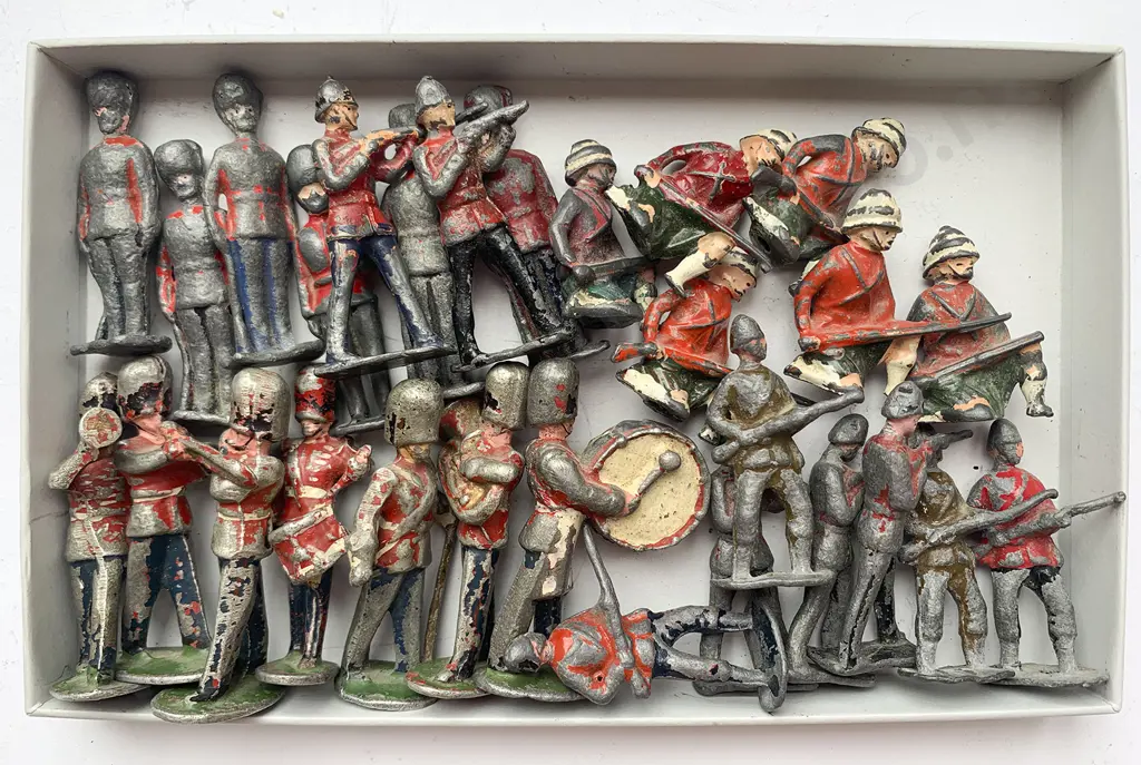 Collection Vintage Lead and Aluminium Soldiers (28) Image 1++