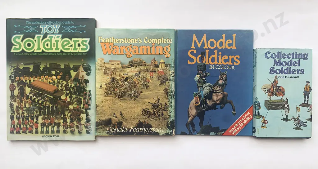 Four Reference Volumes on Collection Model Soldiers Image 1++