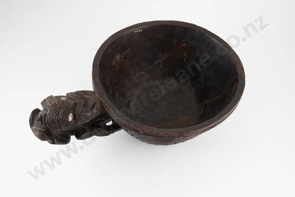 Kumete ( Food Bowl) Image 1++