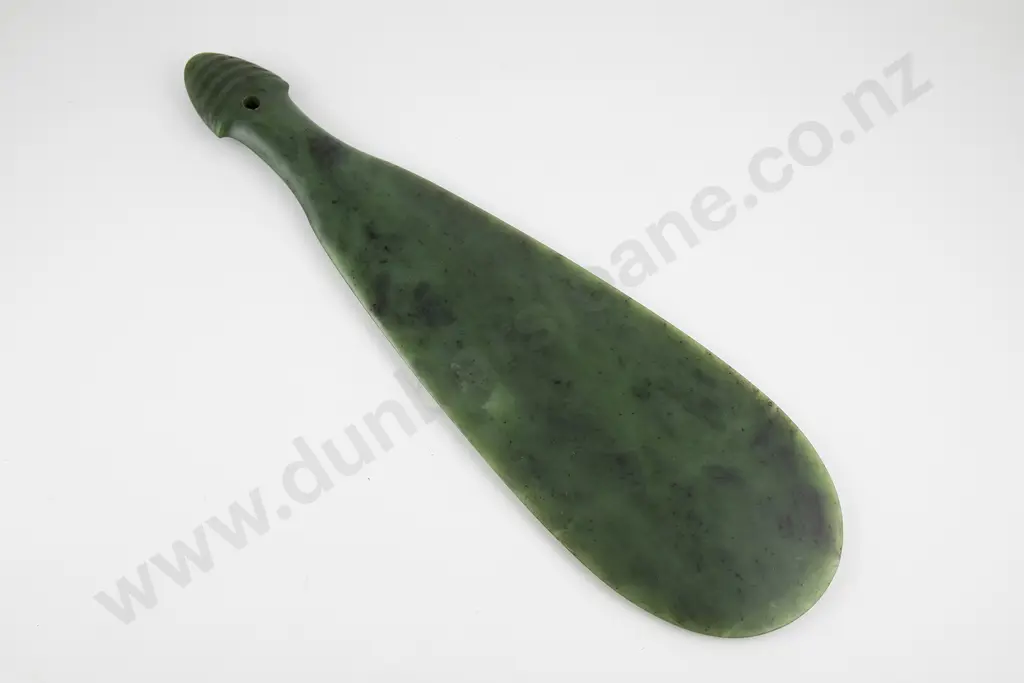 A Superb Historically Important Chiefs Mere Pounamu ( Short bladed Greenstone Weapon) Image 1++