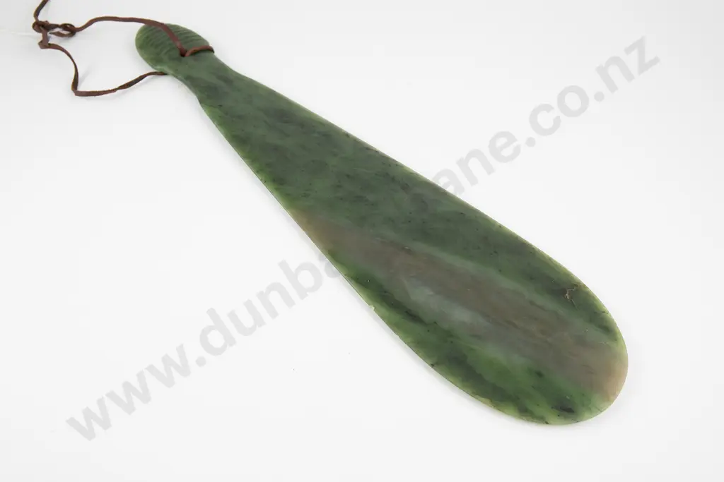 A Superb Historically Important Chiefs Mere Pounamu ( Short bladed Greenstone Weapon) Image 1++