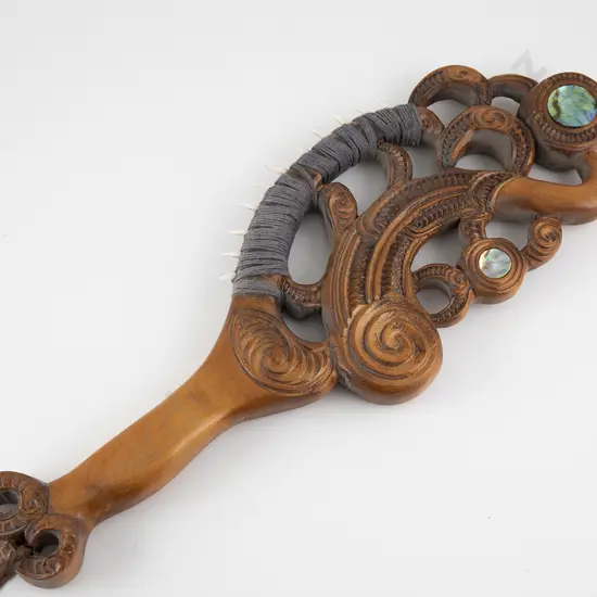 Maripi ( Shark Tooth Knife) by Rangi Redman